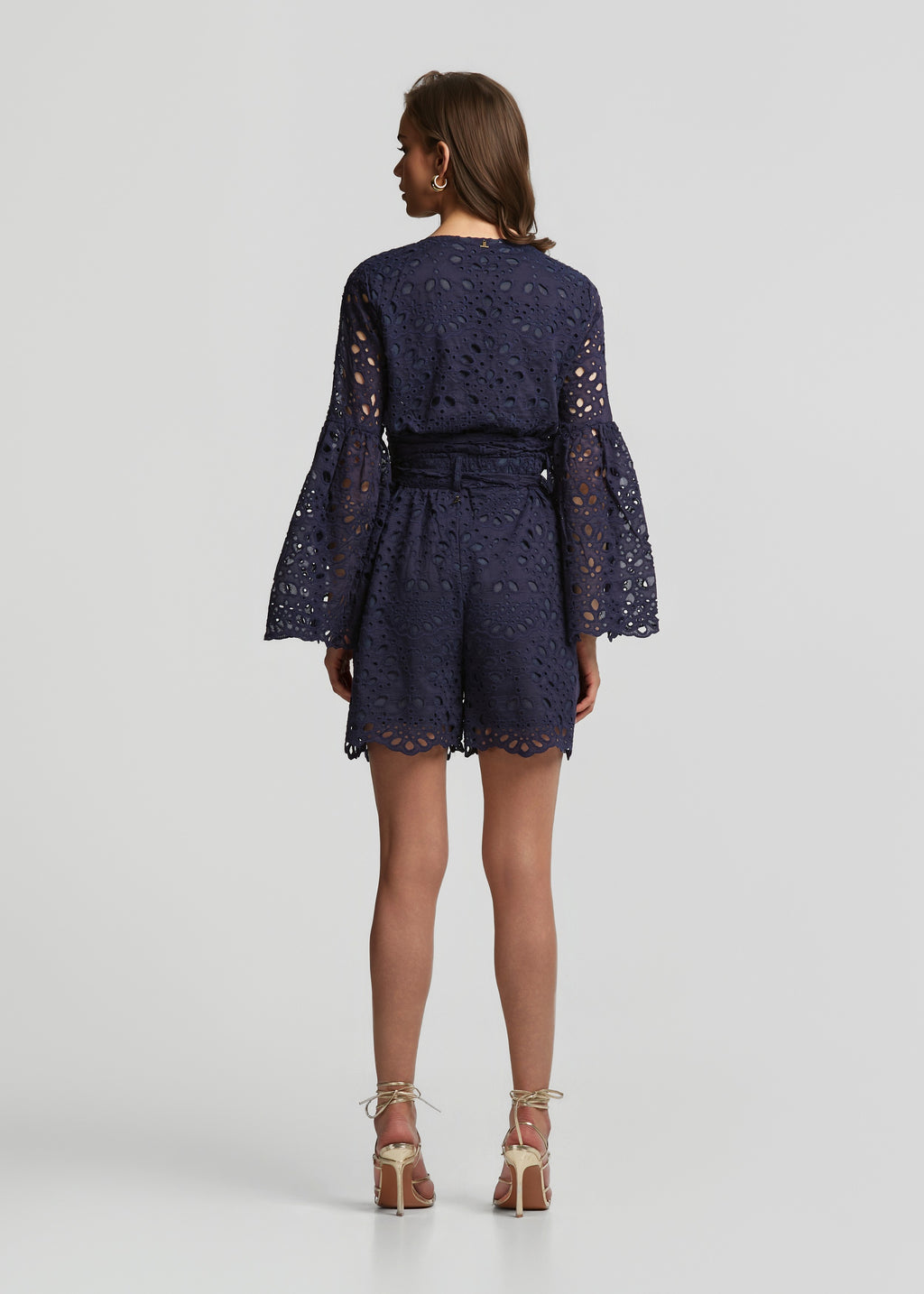 Σόρτς από δαντέλα broderie