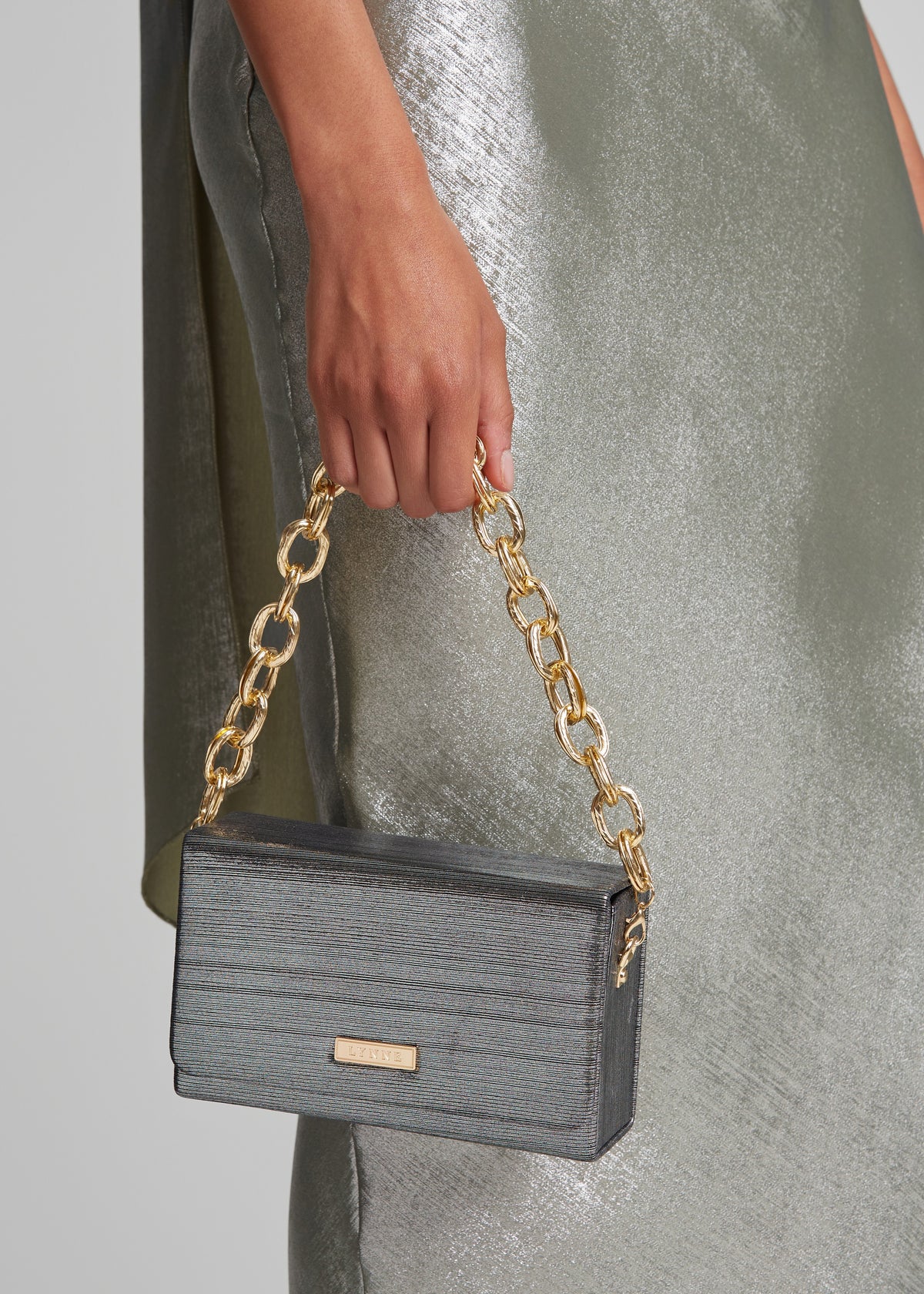 Μεταλλιζέ clutch τσαντάκι με αλυσίδα