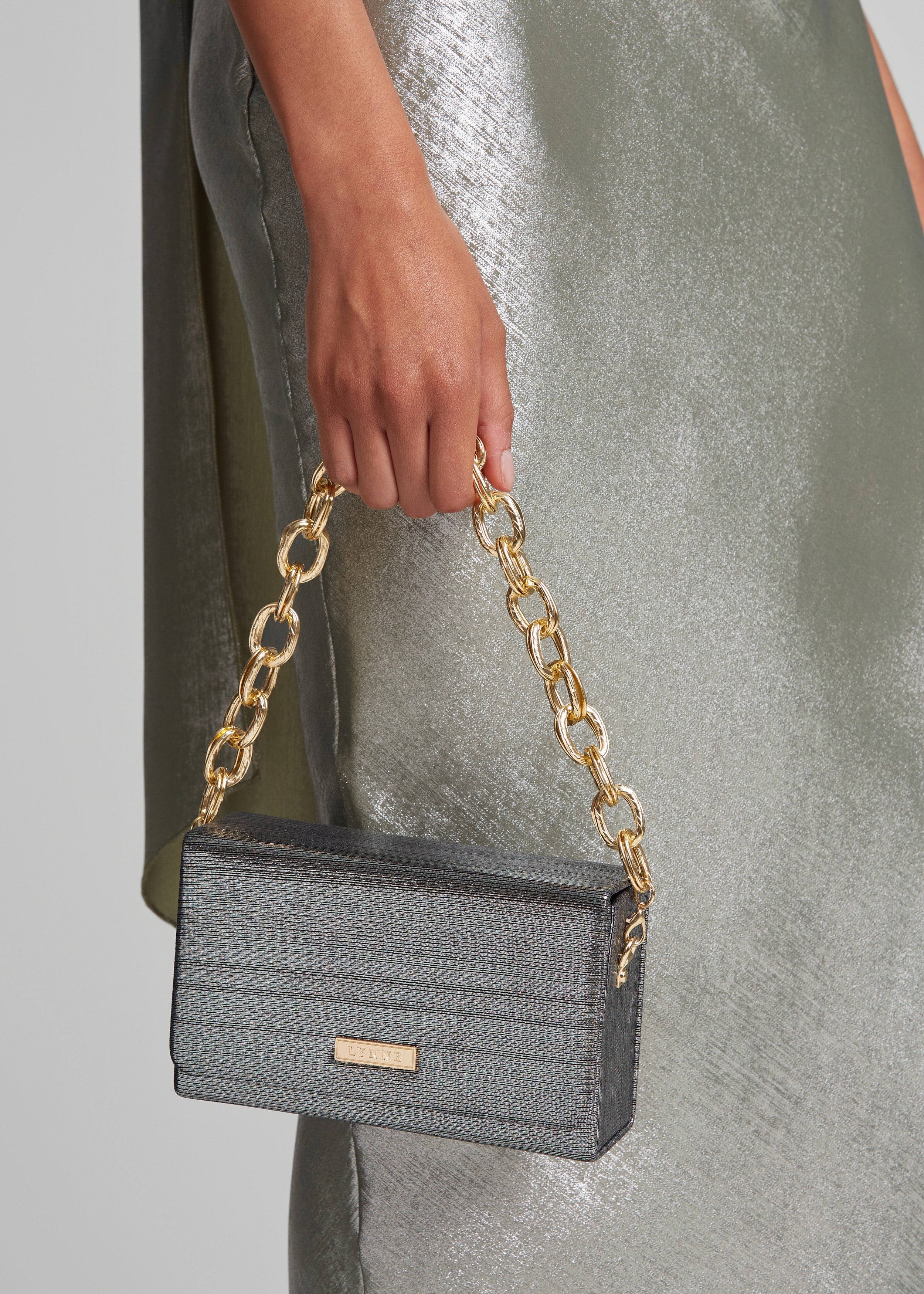 Μεταλλιζέ clutch τσαντάκι με αλυσίδα